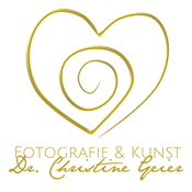 Logo/Portrait: Fotografin Dr. Christine Geier