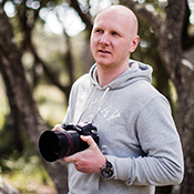 Logo/Portrait: Fotograf Thomas Weber Logo/Portrait: Fotograf Thomas Weber