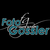 Logo/Portrait: Fotostudio Gossler, Leonie Schmitt Logo/Portrait: Fotostudio Gossler, Leonie Schmitt