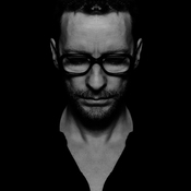 Logo/Portrait: Freier Fotograf Wolf Silveri Logo/Portrait: Freier Fotograf Wolf Silveri