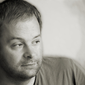 Logo/Portrait: Fotograf Andres Glückert Logo/Portrait: Fotograf Andres Glückert