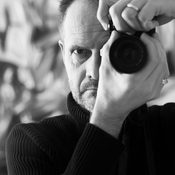 Logo/Portrait: Fotograf Mark Wohlrab Logo/Portrait: Fotograf Mark Wohlrab