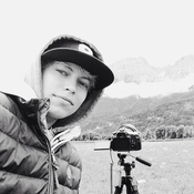 Logo/Portrait: Fotograf Sarah Harnisch Logo/Portrait: Fotograf Sarah Harnisch