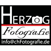 Logo/Portrait: Fotograf Christian Herzog Logo/Portrait: Fotograf Christian Herzog