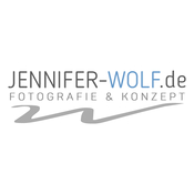 Logo/Portrait: Fotografin Jennifer-Christin Wolf