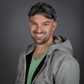 Logo/Portrait: Fotograf Christian Hanner Logo/Portrait: Fotograf Christian Hanner