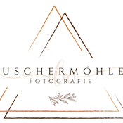 Logo/Portrait: Fotograf D. Buschermöhle Fotografie