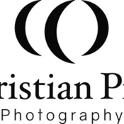 Logo/Portrait: Fotograf Christian Pries