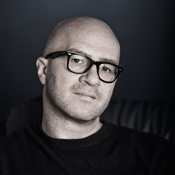 Logo/Portrait: Fotograf Giorgio Pastore Logo/Portrait: Fotograf Giorgio Pastore