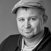 Logo/Portrait: Fotograf Dennis Beyer Photography Logo/Portrait: Fotograf Dennis Beyer Photography