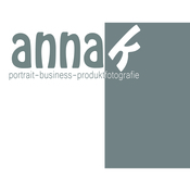 Logo/Portrait: Fotografin Anna Köster Logo/Portrait: Fotografin Anna Köster