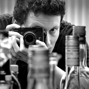 Logo/Portrait: Freier Fotograf Daniel ELKE Logo/Portrait: Freier Fotograf Daniel ELKE