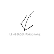 Logo/Portrait: Fotografin Lemberger Fotografie