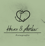 Logo/Portrait: Fotograf Herz & Anker Logo/Portrait: Fotograf Herz & Anker