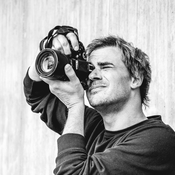 Logo/Portrait: Fotograf Alex Marc Wagner Logo/Portrait: Fotograf Alex Marc Wagner