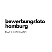 Logo/Portrait: Fotograf Bewerbung Foto Hamburg Logo/Portrait: Fotograf Bewerbung Foto Hamburg