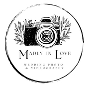 Logo/Portrait: Fotografin Madly in Love Wedding 