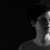 Logo/Portrait: Fotografin Christine Sambale Logo/Portrait: Fotografin Christine Sambale