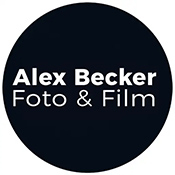 Logo/Portrait: Fotograf Alex Becker Foto & Film