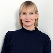 Logo/Portrait: Fotograf Nina Struve Logo/Portrait: Fotograf Nina Struve