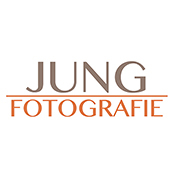 Logo/Portrait: Fotograf Jung Fotografie Logo/Portrait: Fotograf Jung Fotografie