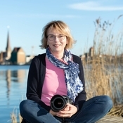 Logo/Portrait: Fotografin Fotograf:in Rostock