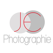 Logo/Portrait: Fotograf Julia Essl Photographie