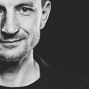 Logo/Portrait: Freier Fotograf MIKA-fotografie | Berlin Logo/Portrait: Freier Fotograf MIKA-fotografie | Berlin