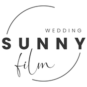 Logo/Portrait: Freie Fotografin Sunny Wedding Film