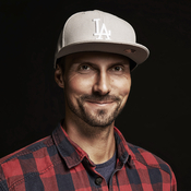 Logo/Portrait: Fotograf Alexander Stertzik Logo/Portrait: Fotograf Alexander Stertzik