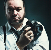 Logo/Portrait: Fotograf To Kuehne Logo/Portrait: Fotograf To Kuehne