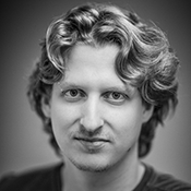 Logo/Portrait: Fotograf Arne Bänsch Logo/Portrait: Fotograf Arne Bänsch