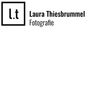 Logo/Portrait: Freie Fotografin Laura Thiesbrummel