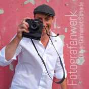 Logo/Portrait: Fotograf Oliver Görnandt-Schade Logo/Portrait: Fotograf Oliver Görnandt-Schade