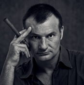 Logo/Portrait: photographer Philippe Rives Logo/Portrait: photographer Philippe Rives