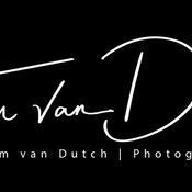 Logo/Portrait: Fotograf Tom van Dutch Photography