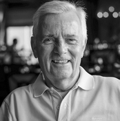 Logo/Portrait: Fotograf Hans-Jürgen Krahtz Logo/Portrait: Fotograf Hans-Jürgen Krahtz