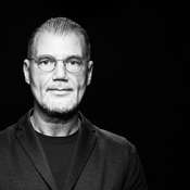 Logo/Portrait: Freier Fotograf Bertram Götz, FotoBerti Logo/Portrait: Freier Fotograf Bertram Götz, FotoBerti