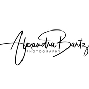 Logo/Portrait: Fotograf Alexandra Bartz Photography