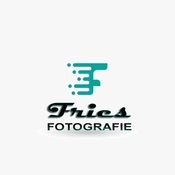 Logo/Portrait: Fotografin Sina Fries Logo/Portrait: Fotografin Sina Fries