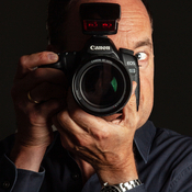 Logo/Portrait: Fotograf Andreas Weuster Logo/Portrait: Fotograf Andreas Weuster