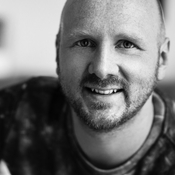 Logo/Portrait: Fotograf Thomas Weber Logo/Portrait: Fotograf Thomas Weber