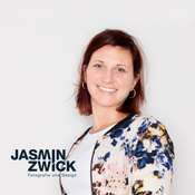 Logo/Portrait: Fotograf Jasmin Zwick