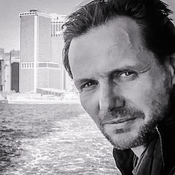 Logo/Portrait: Fotograf Sebastian Semmer Logo/Portrait: Fotograf Sebastian Semmer