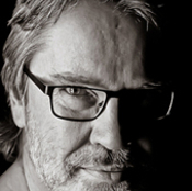 Logo/Portrait: Freier Fotograf TASPP Alexander Schwarz Logo/Portrait: Freier Fotograf TASPP Alexander Schwarz