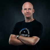 Logo/Portrait: Fotograf Thomas Schulte Logo/Portrait: Fotograf Thomas Schulte