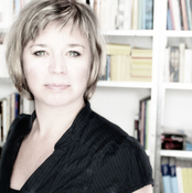 Logo/Portrait: Fotograf Sophia Willinek Logo/Portrait: Fotograf Sophia Willinek