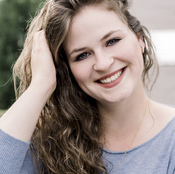 Logo/Portrait: Fotograf Wynona Renner Logo/Portrait: Fotograf Wynona Renner
