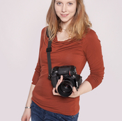 Logo/Portrait: Fotografin Rebecca Dernbach Logo/Portrait: Fotografin Rebecca Dernbach