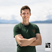 Logo/Portrait: Fotograf Felix Thomann Logo/Portrait: Fotograf Felix Thomann